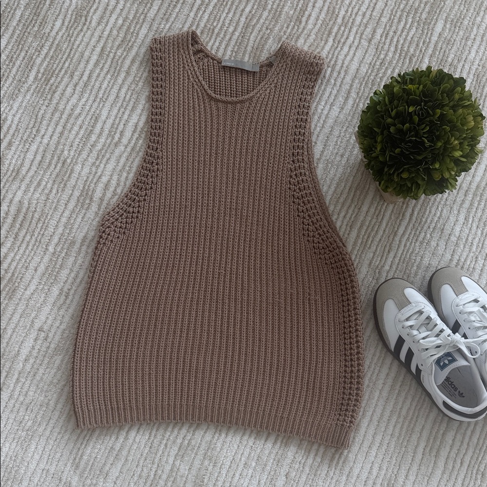 Vince Chunky Ribbed Knit Sleeveless Top in Taupe Size Small